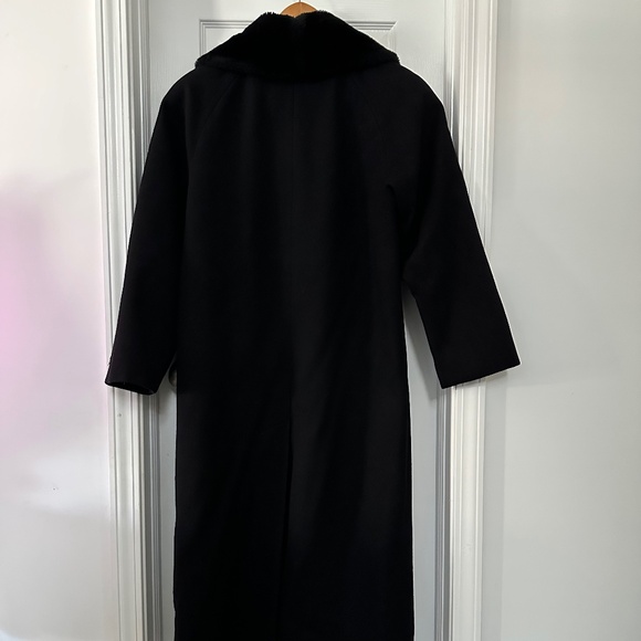 Braefair Vintage Wool Long Coat | Size 6 | Made in Ukraine - Picture 4 of 16